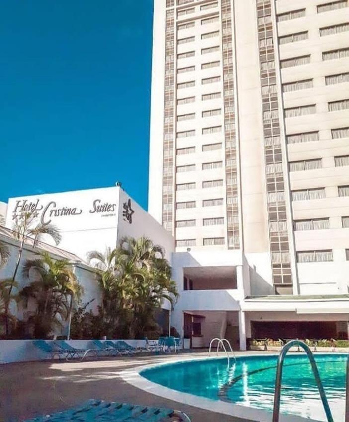 Hotel Cristina Suites Puerto La Cruz Exterior foto